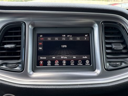 Used 2019 Dodge Challenger SXT image 19