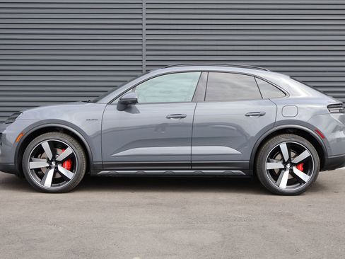New 2026 Porsche Macan 4S Electric AWD/4WD image 2