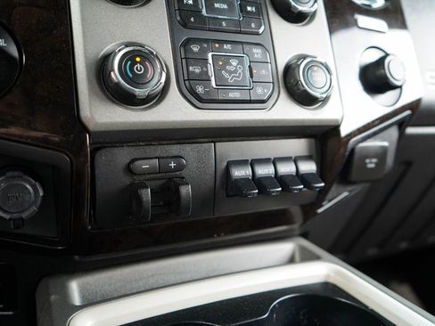 Used 2016 Ford F250 Platinum AWD/4WD image 29
