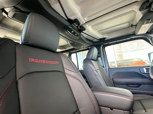 New 2026 Jeep Wrangler Unlimited Rubicon image 18