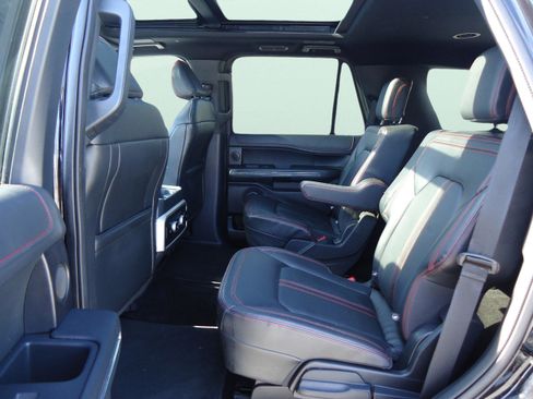Used 2022 Ford Expedition Limited image 30