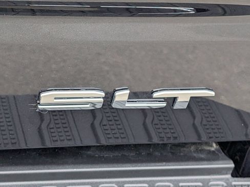 Used 2026 GMC Sierra 1500 SLT AWD/4WD image 5