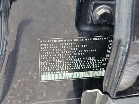 Certified 2022 Volkswagen Taos SE FWD image 32