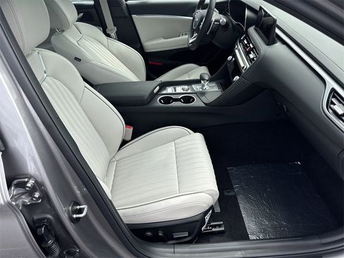 New 2025 Genesis G70 2.5T w/ Sport Prestige Package image 16