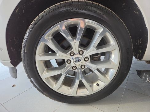 Used 2018 Ford Expedition Max Platinum image 12