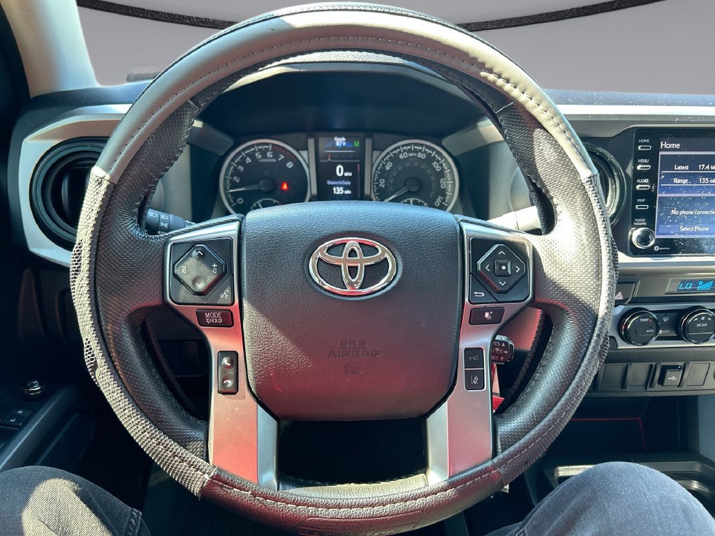 Used 2022 Toyota Tacoma SR5 RWD image 15