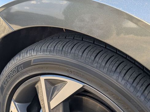 Used 2025 Hyundai Elantra SEL image 30