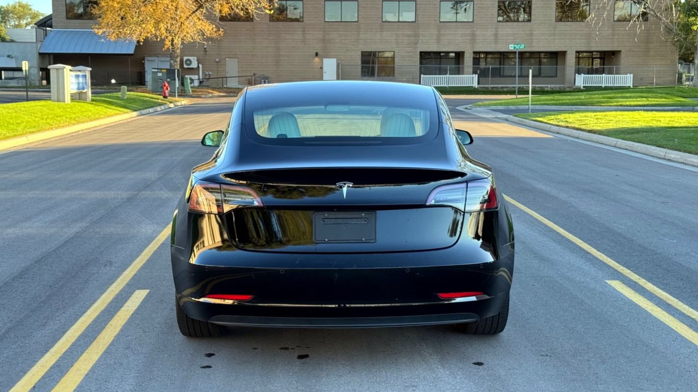 Used 2019 Tesla Model 3 RWD image 4