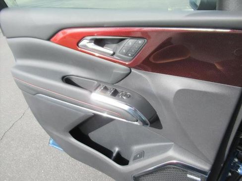 New 2026 Chevrolet Traverse RS image 29