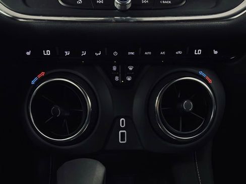 Used 2025 Chevrolet Blazer LT image 30