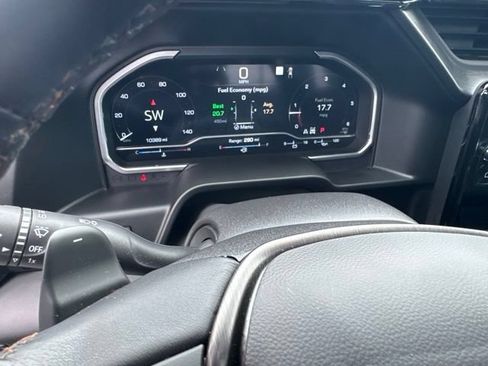 Used 2022 GMC Sierra 1500 AT4 w/ AT4 Premium Package AWD/4WD image 5