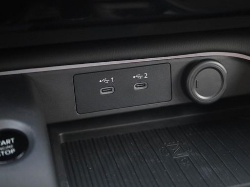 New 2026 Nissan Sentra SV w/ SV Convenience Package FWD image 17