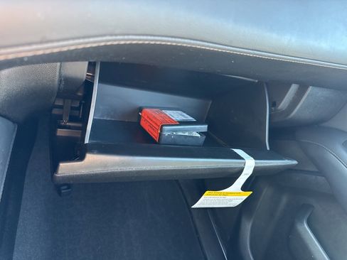 Used 2024 Chevrolet Suburban High Country image 32