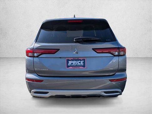 Used 2024 Mitsubishi Outlander SE image 6