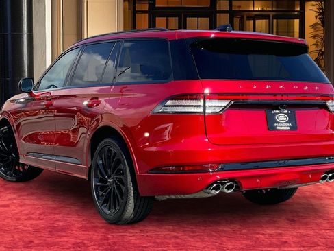 Used 2025 Lincoln Aviator Reserve w/ Equipment Group 201A image 10