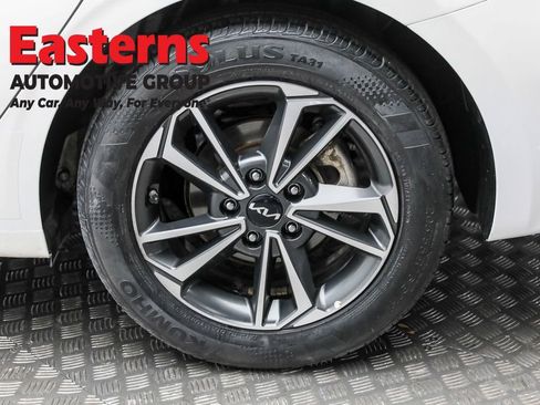 Used 2024 Kia Forte LXS image 8