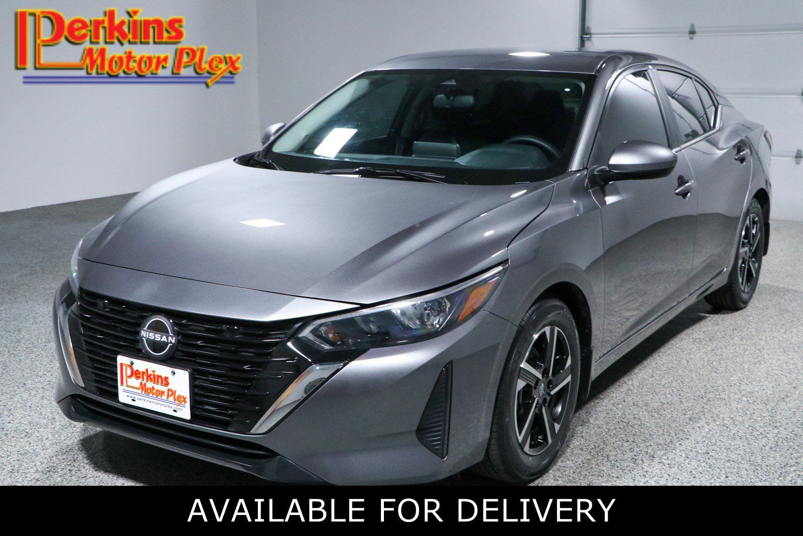 Used 2025 Nissan Sentra SV FWD image 1