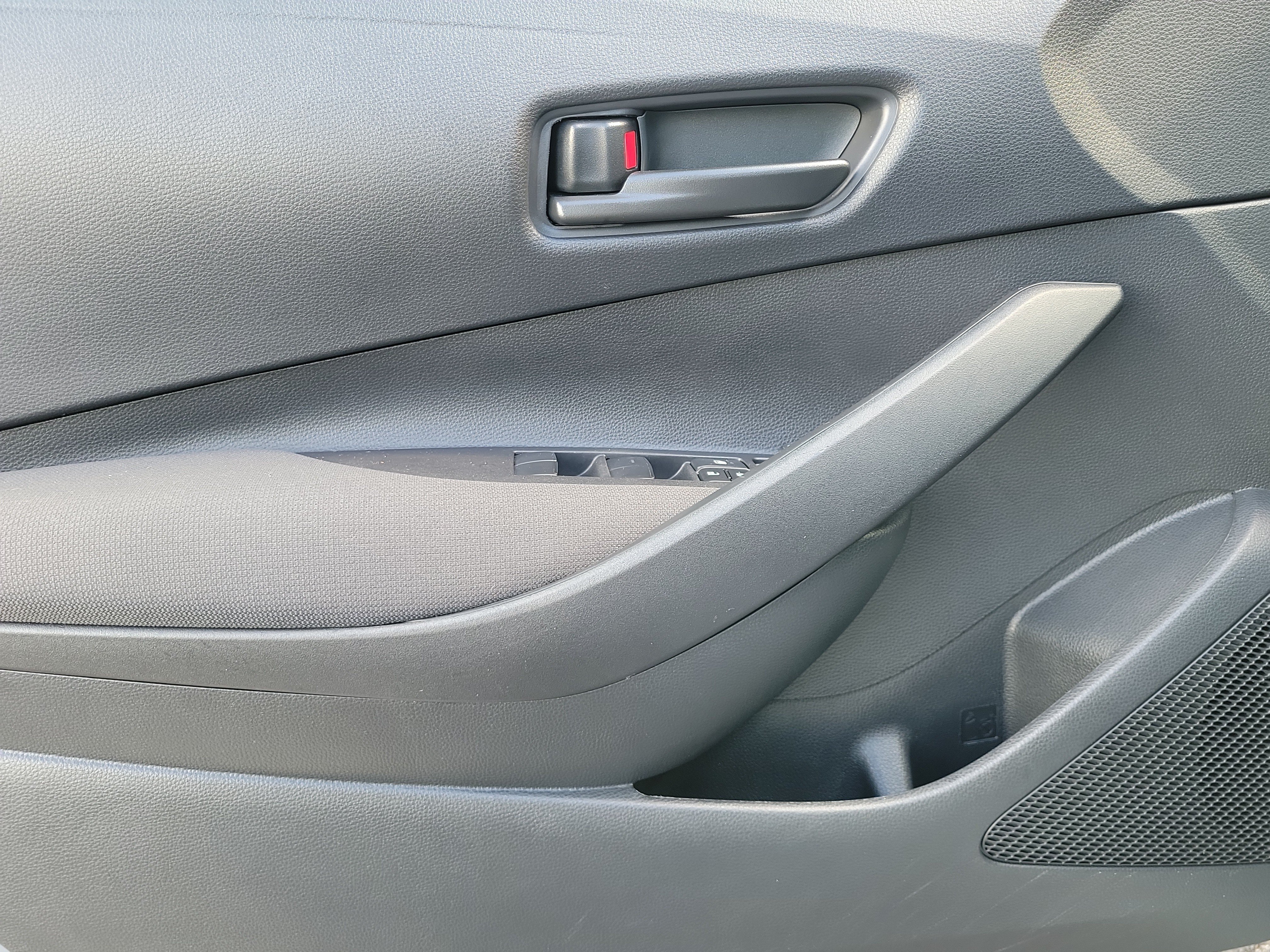 Certified 2025 Toyota Corolla LE FWD image 20