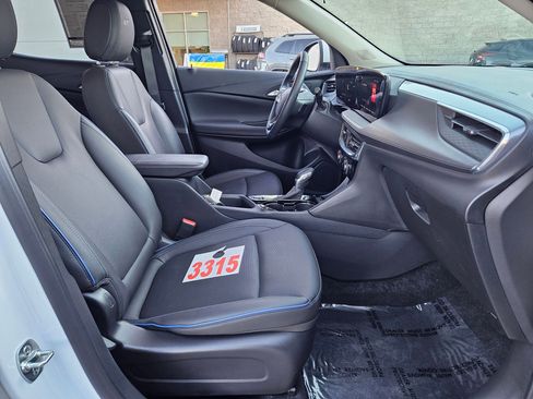 Used 2025 Buick Encore GX Sport Touring w/ Advanced Technology Package image 18