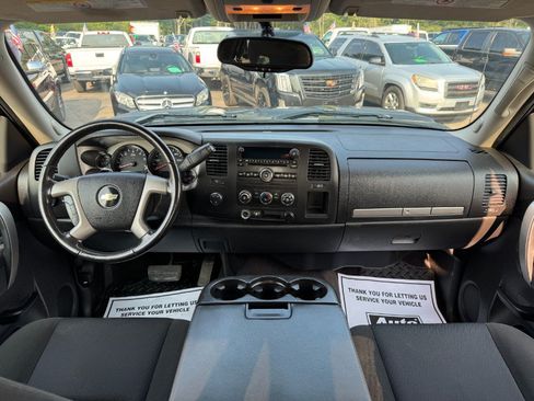 Used 2010 Chevrolet Silverado 2500 LT AWD/4WD image 20