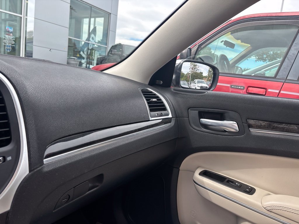 Used 2021 Chrysler 300 Touring L RWD image 22
