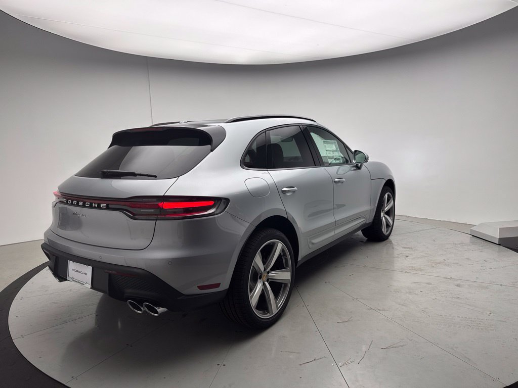 Used 2026 Porsche Macan AWD/4WD image 22