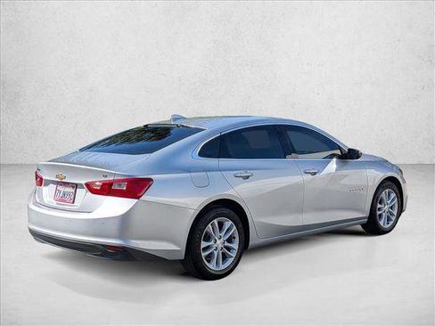 Used 2016 Chevrolet Malibu LT w/ Driver Confidence Package FWD image 5