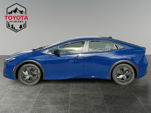 New 2026 Toyota Prius Plug-In Hybrid FWD image 2