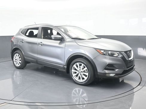 Used 2021 Nissan Rogue Sport SV image 8