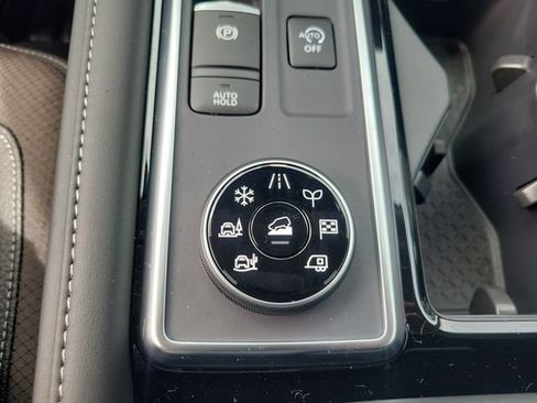 New 2026 Nissan Pathfinder SL AWD/4WD image 32