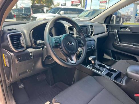 Used 2019 Kia Sportage LX FWD image 13