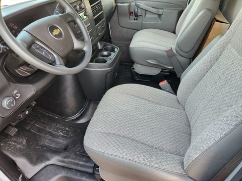 New 2025 Chevrolet Express 3500 w/ Power Convenience Package image 4