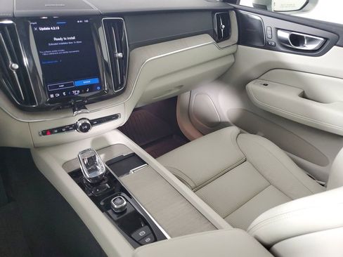 Certified 2022 Volvo XC60 B5 Inscription image 19