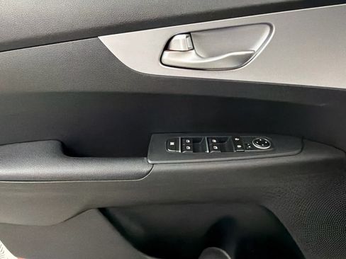 Used 2023 Kia Forte LXS w/ LXS Technology Package FWD image 22