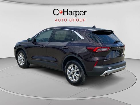 Used 2023 Ford Escape Active w/ Tech Pack #2 AWD/4WD image 5