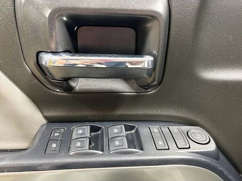 Used 2018 Chevrolet Silverado 1500 LT w/ LT Convenience Package AWD/4WD image 15