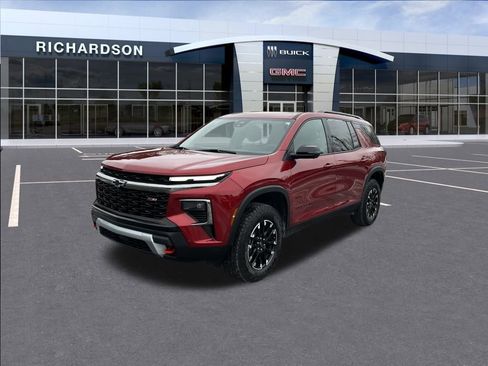 Used 2024 Chevrolet Traverse Z71 w/ Enhanced Driving Package image 1