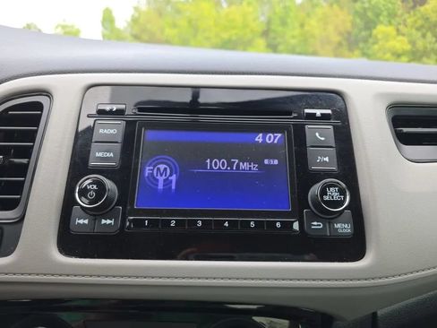 Used 2021 Honda HR-V LX image 24
