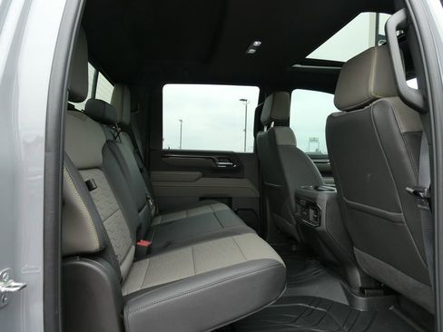 Certified 2025 Chevrolet Silverado 2500 ZR2 w/ Technology Package AWD/4WD image 17