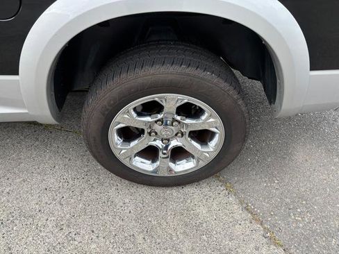 Used 2017 RAM 1500 Laramie w/ Convenience Group image 25