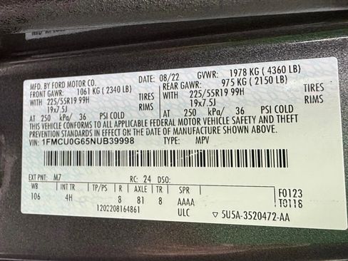Used 2022 Ford Escape SE w/ SE Sport Appearance Package FWD image 17
