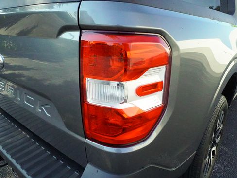 Used 2022 Ford Maverick Lariat w/ Lariat Luxury Package FWD image 29