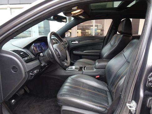 Used 2016 Chrysler 300 S w/ Light Group image 9