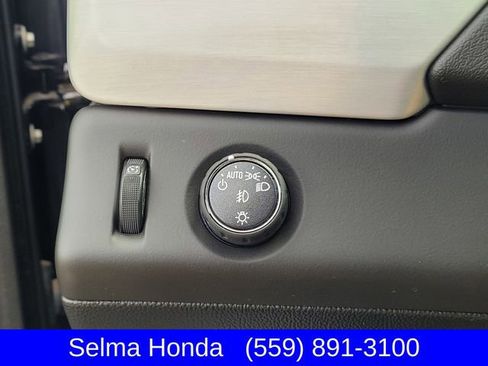 Used 2019 GMC Yukon XL SLT image 25