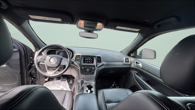 Used 2018 Jeep Grand Cherokee Limited AWD/4WD image 23