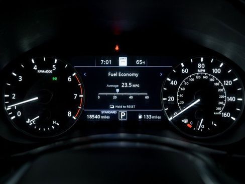 Used 2023 INFINITI QX55 Essential w/ Accent Package image 21