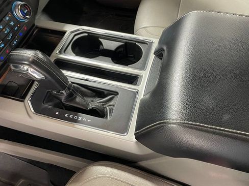 Used 2015 Ford F150 Lariat w/ Equipment Group 502A Luxury AWD/4WD image 17