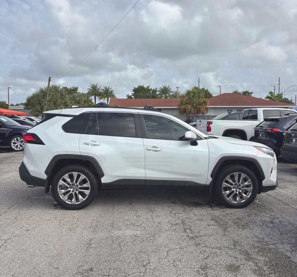 Used 2025 Toyota RAV4 XLE Premium FWD image 8