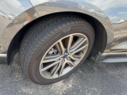 Used 2019 Ford Edge Titanium w/ Equipment Group 301A AWD/4WD image 7
