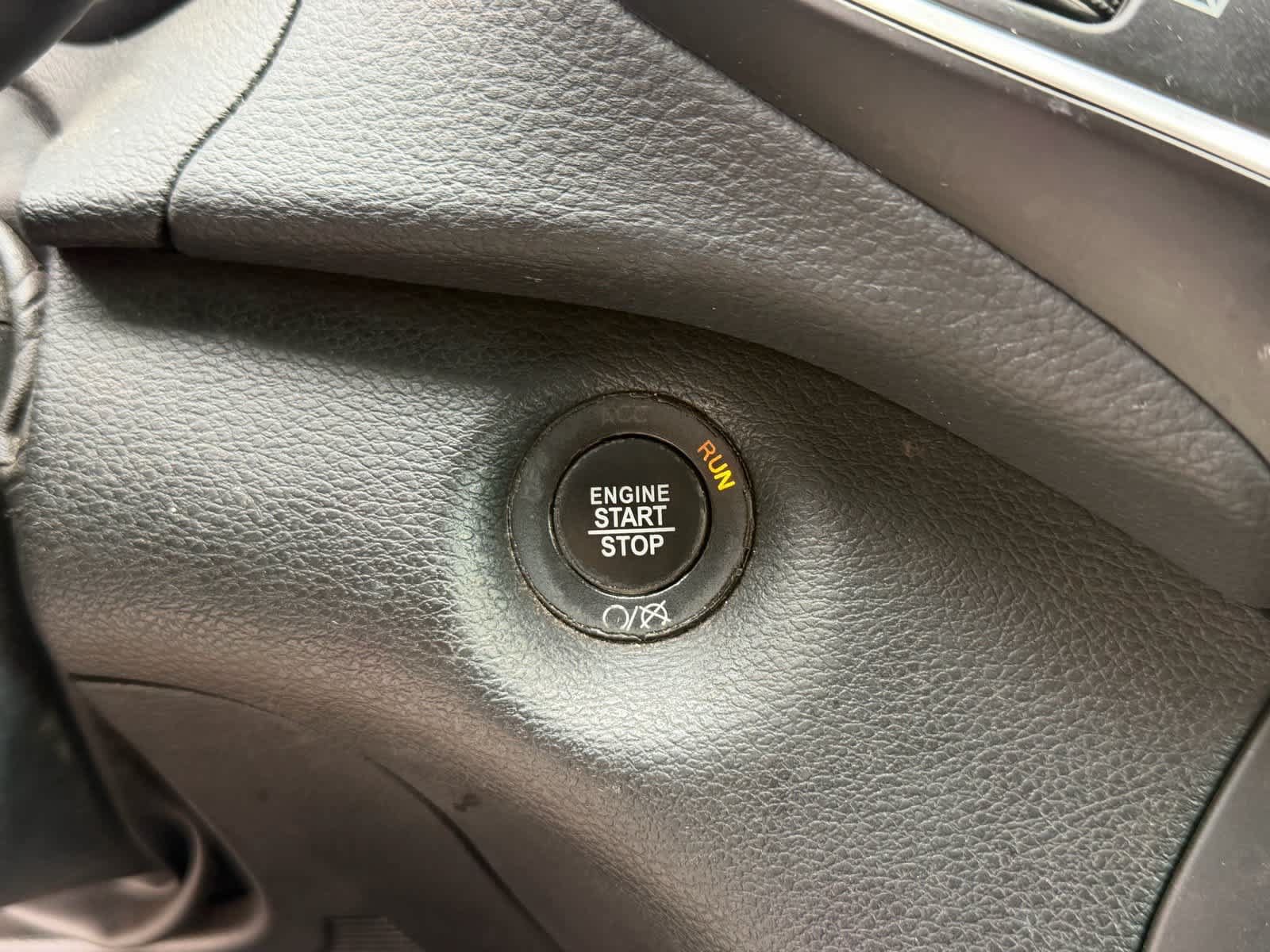 Used 2020 Jeep Cherokee Latitude Plus FWD image 14